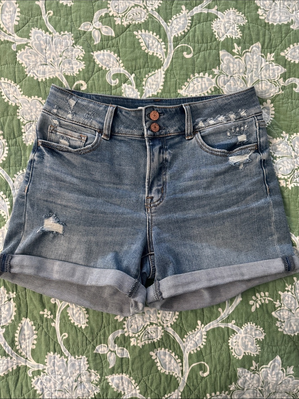 Mid-Rise Distressed Denim Roll-Cuff Shorts - Blue